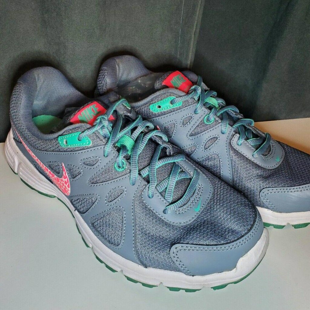 Nike Revolution 2 Running Shoes Womens Size 9 Gray